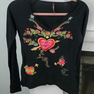 Long sleeve embroidered top